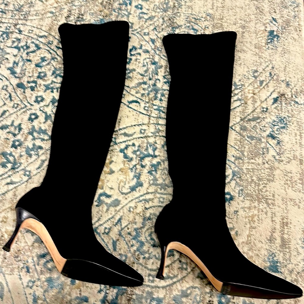 Brand new black suede thigh high Manolo Blahnik boots.